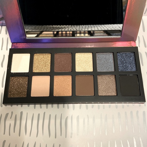 NIB BOBBI BROWN IN A FLASH EYESHADOW PALETTE - Picture 2 of 6